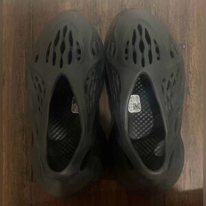 Size 4 - 2022 Adidas Yeezy Foam Runner 'Onyx'